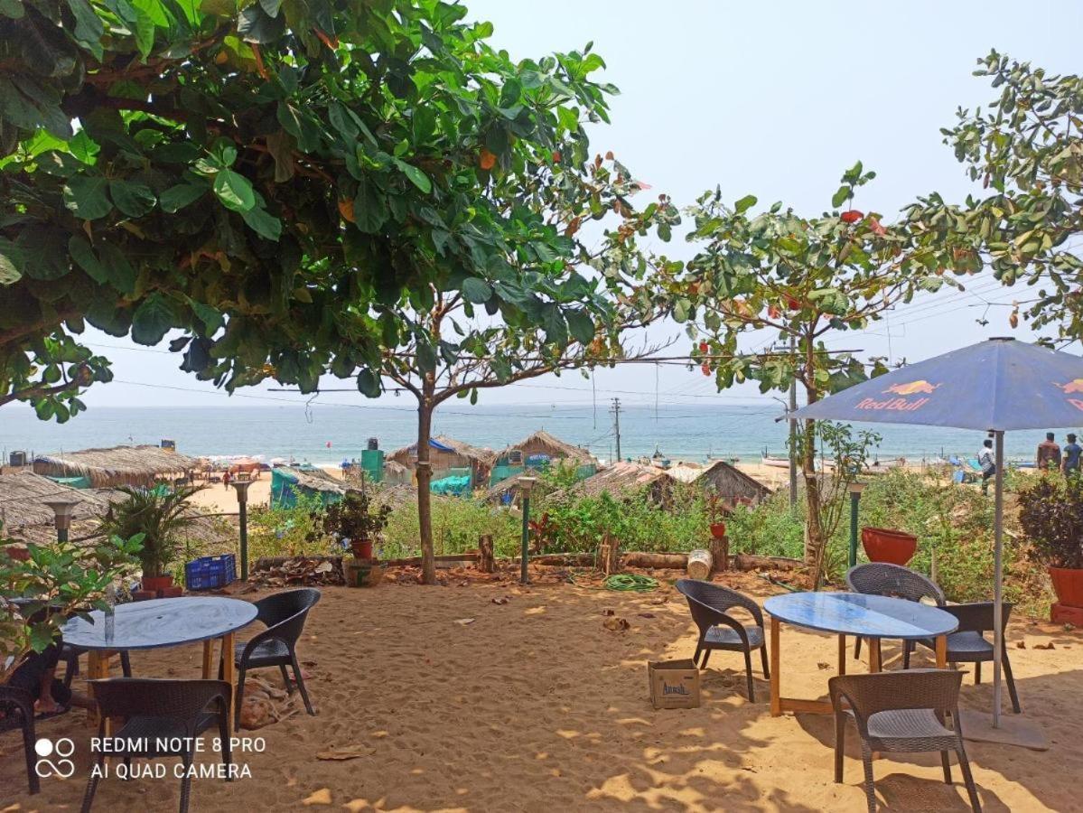 Dee Joy'S Beach Place Calangute Exterior photo